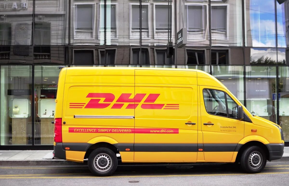 Компания dhl. Dhl am. Dhl express логистические компании. Dhl am. Dhl am.