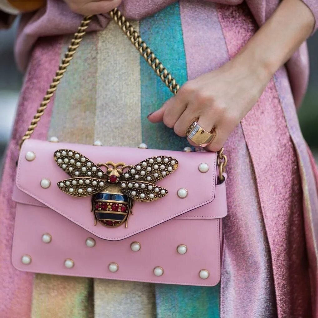 Сумочка Прада розовая. Классная сумочка. Модные маленьких сумочки. Необычные классные сумки.