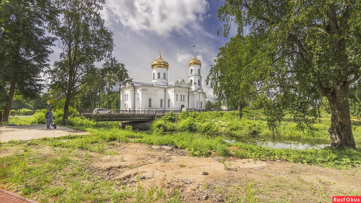 собор богоявления господня вышний волочек. богоявленский собор вышний волочёк. церкви вышнего волочка. вышний волочек богоявленская церковь храм. богоявленский собор вышний волочёк.