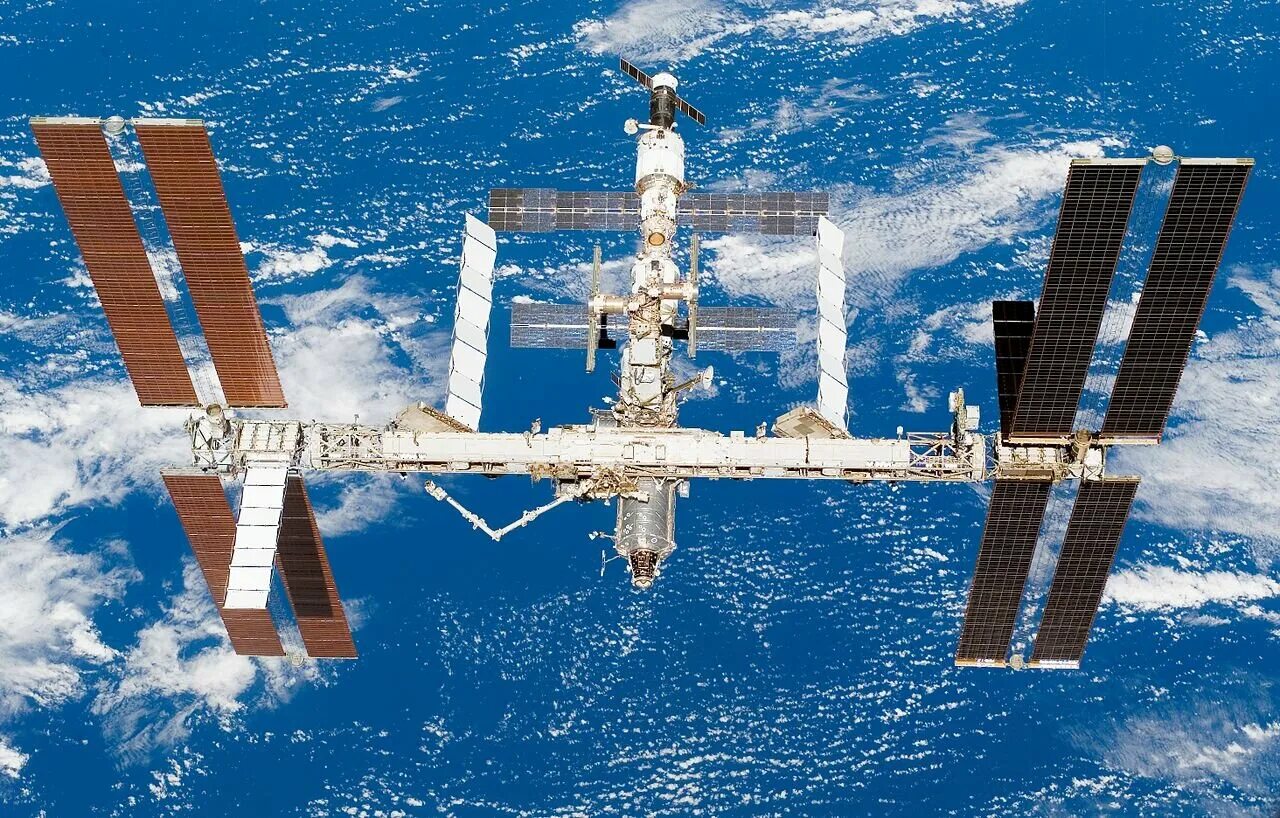 Международная станция мир. МКС 2007 год. 8 МКС В С. Международная Космическая станция МКС. МКС 20х20х3.
