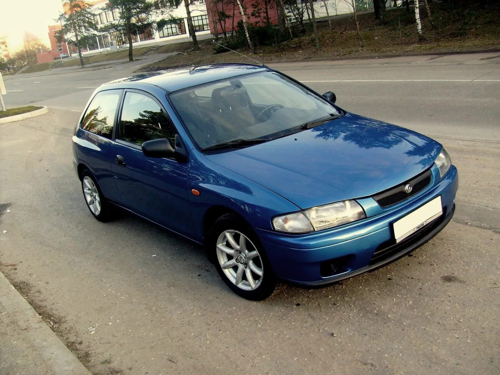 Мазда 323 ba хэтчбек. Mazda 323 ba [Рестайлинг]. Мазда 323 хэтчбек 1997. Мазда 323 1.5 хэтчбек. Мазда 323 хэтчбек