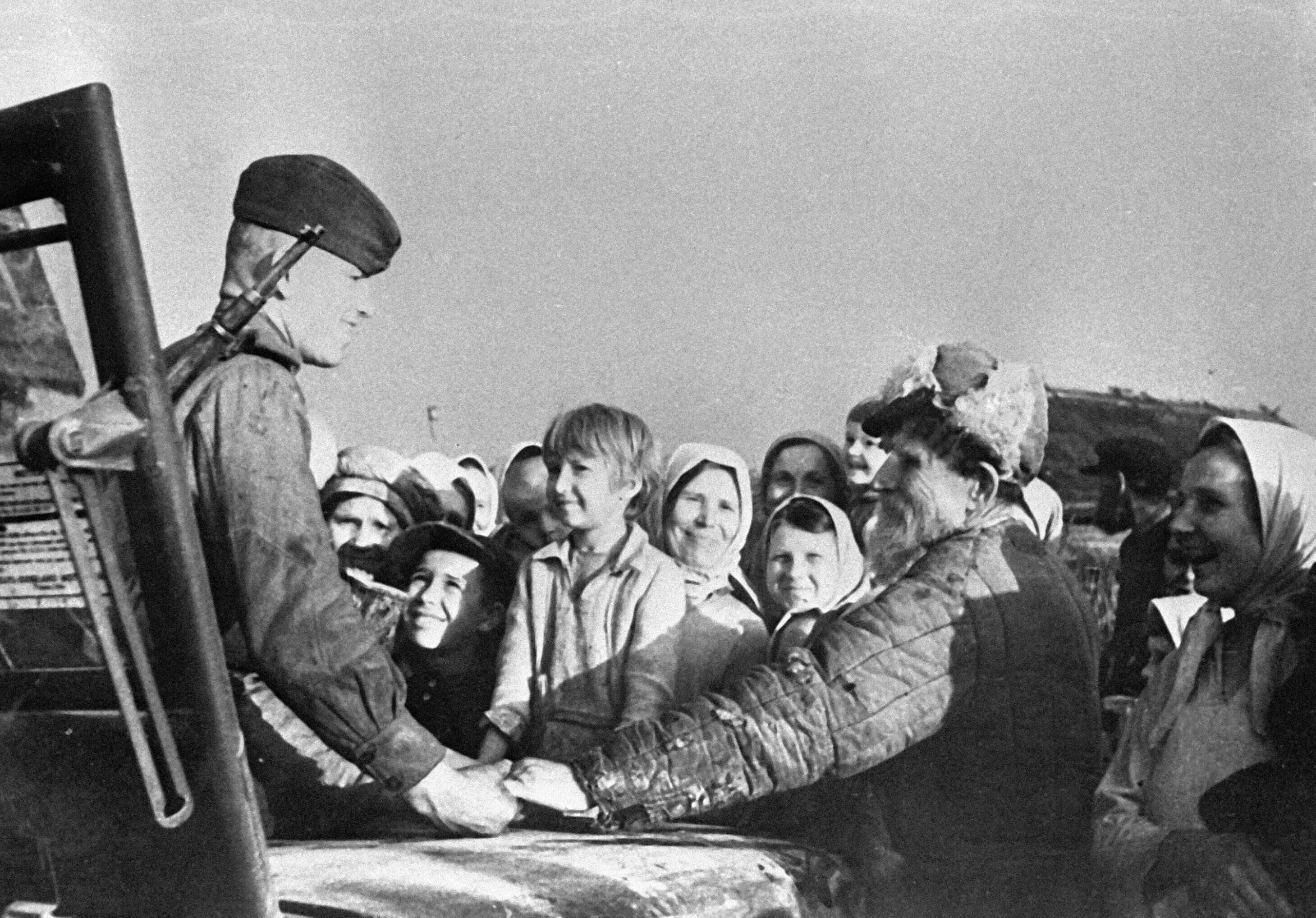 Минск 1944 год. Освобождение Беларуси 1944. Освобожденный Минск 1944. Освобождение Минска в 1944 году. Освобождение Минска ВОВ.