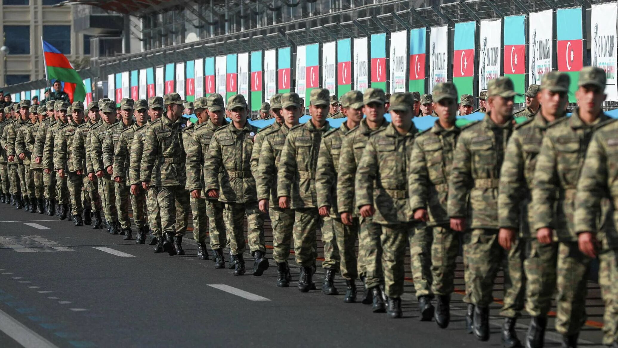 Новость часа азербайджан. Армия Азербайджана 2021. Нагорный Карабах 2022. Армянская армия в Карабахе 2022.