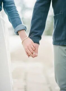 Красивые руки влюбленных