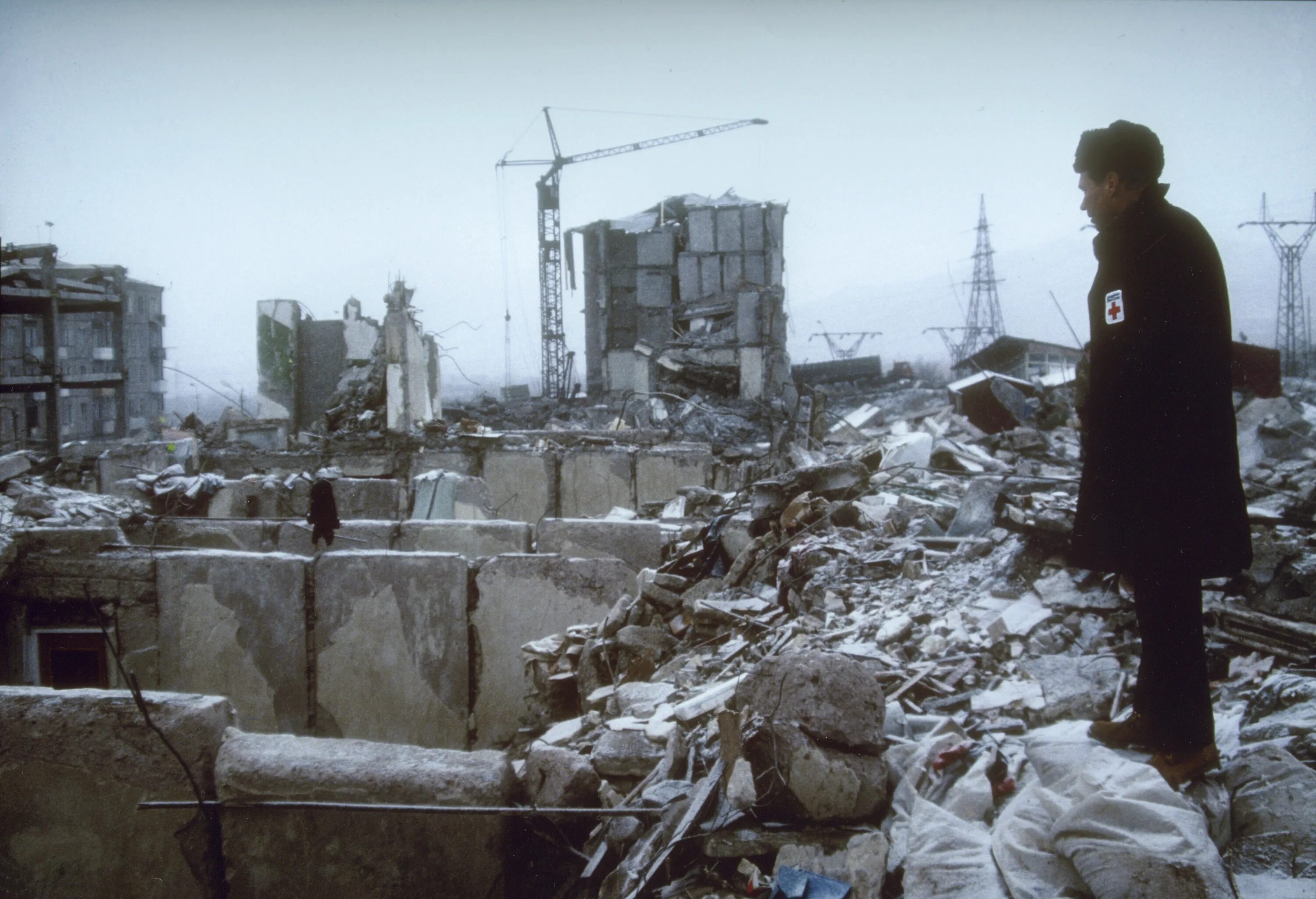 В каком году было сильное землетрясение. Спитак землетрясение 1988. Землетрясение в Армении Спитак. Землетрясение в Армении в 1988.