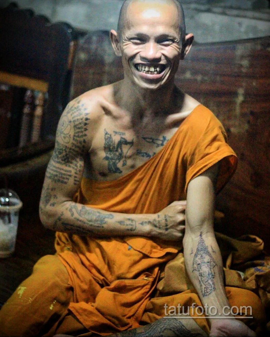 тату монах. татуировки монахов. сак янт мужчинам. тату монахов шаолинь. сак янт шаманские тату.