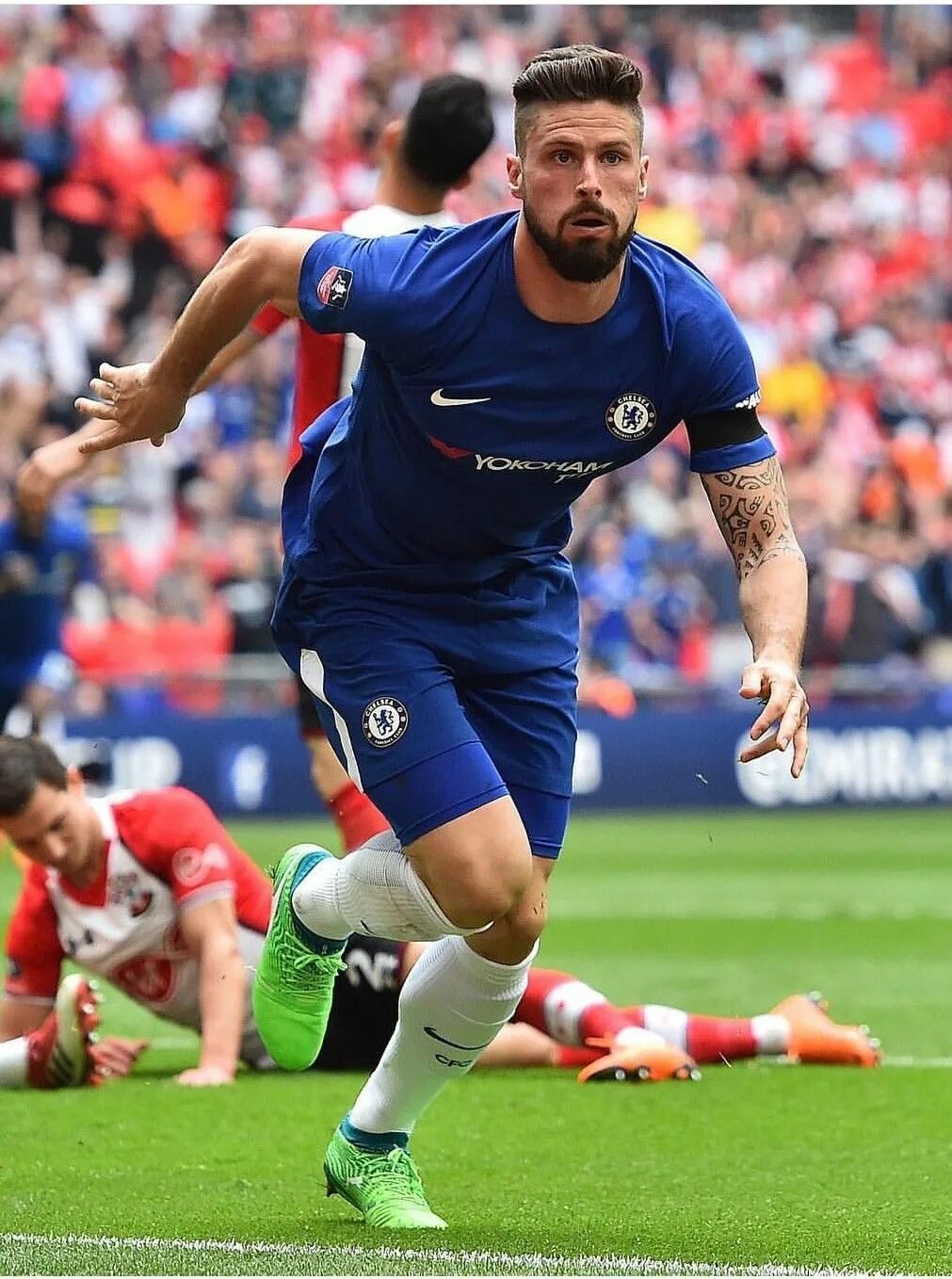 Оливье жиру. Olivier Giroud футболист. Оливье жиру 2020.