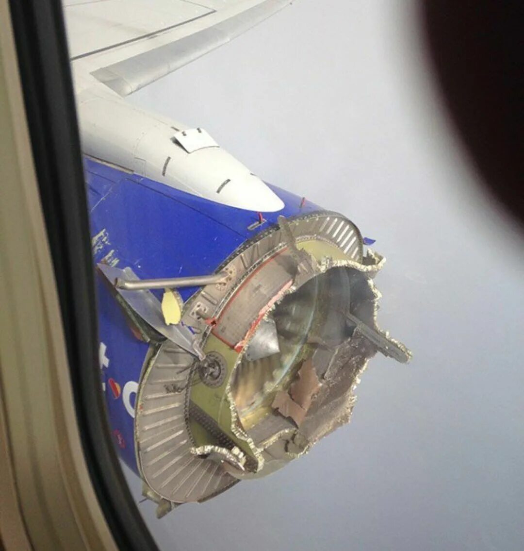 Engine change on Air France Boeing 777 at St.Petersburg. Aircraft maintenance, B