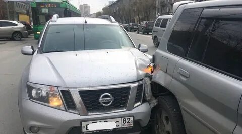 Водитель ниссана