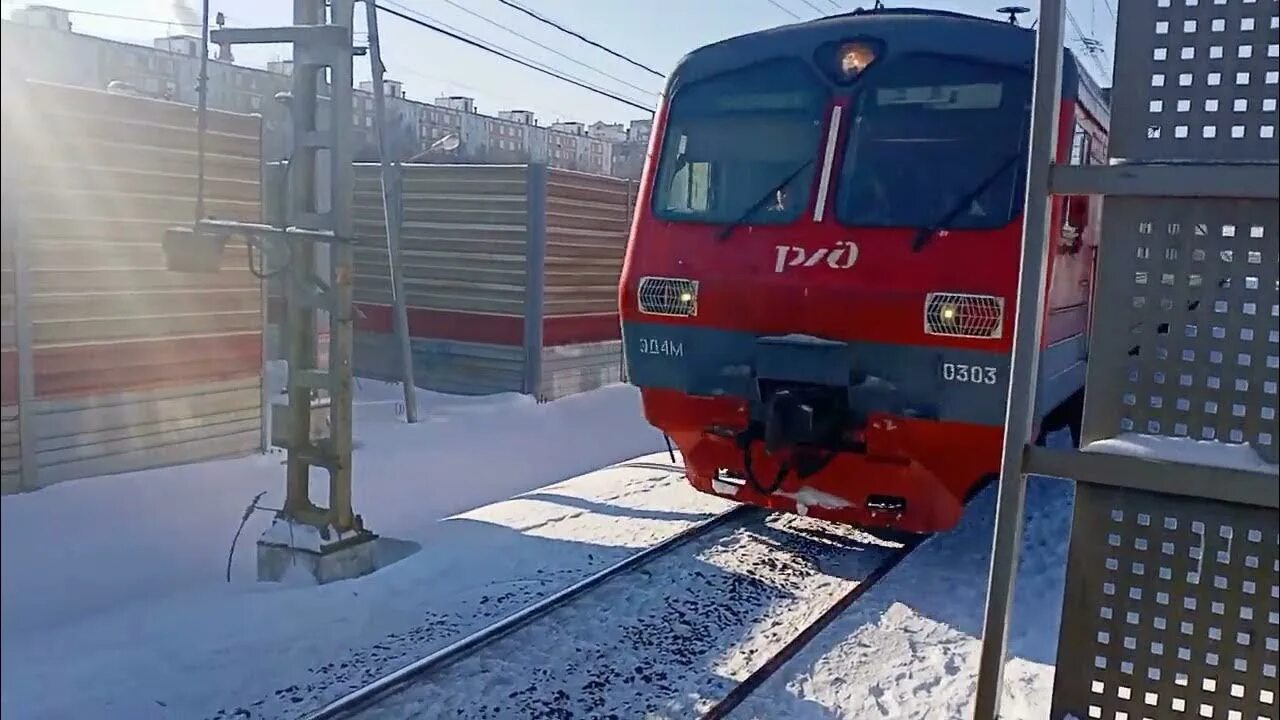 Электричка балашиха москва завтра. Эд4м 0002. Тележка от эд4м. Поезд Балашиха эд4м 0500 ЖД. Поезд Балашиха эд4м 0500 городские и пригородные ЖД.