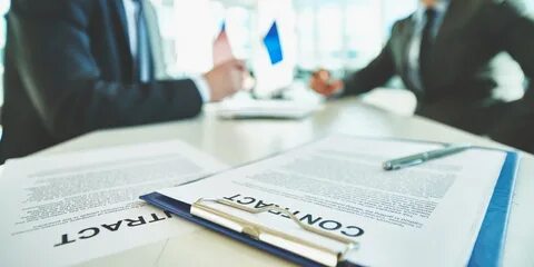 Организация заключает договор с самозанятым