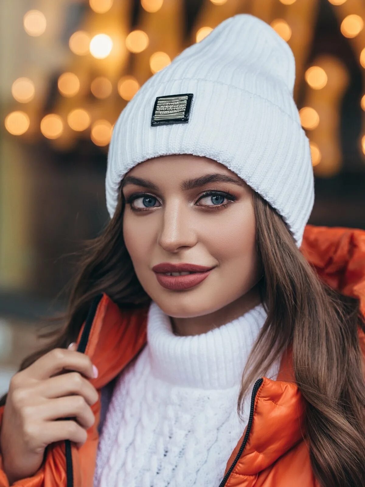 Модные шапки. Шапка Fischer Winter woman gr8252. Шапка с подворотом. Шапка с подворотом женская. Шапка Молодежная женская.