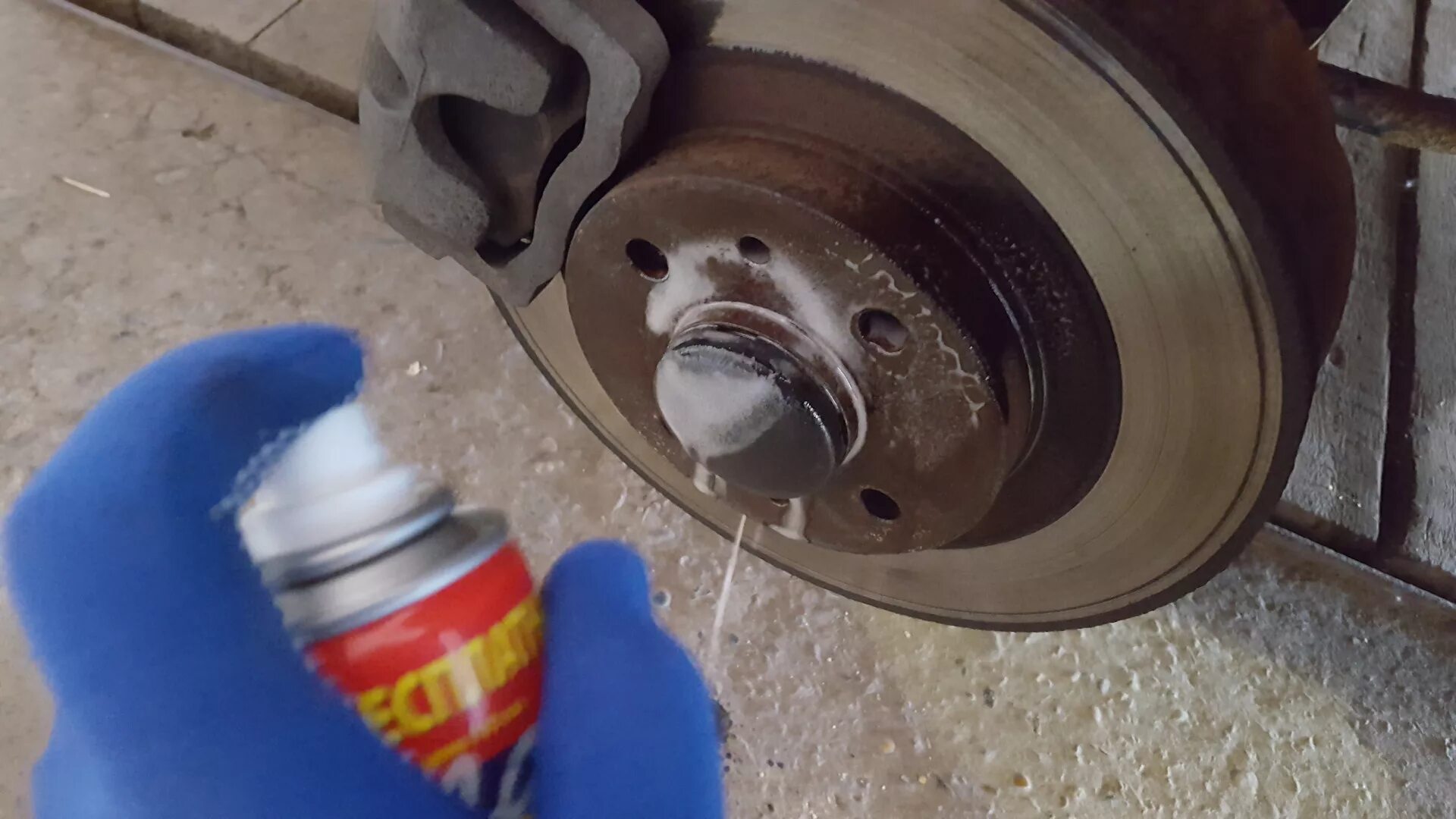 Греются диски гранты. Диски на гранту. Лада гранта спорт 2 затюнить. Изношенный передний тормозной диск. Треснутый тормозной диск перегретый бмв.