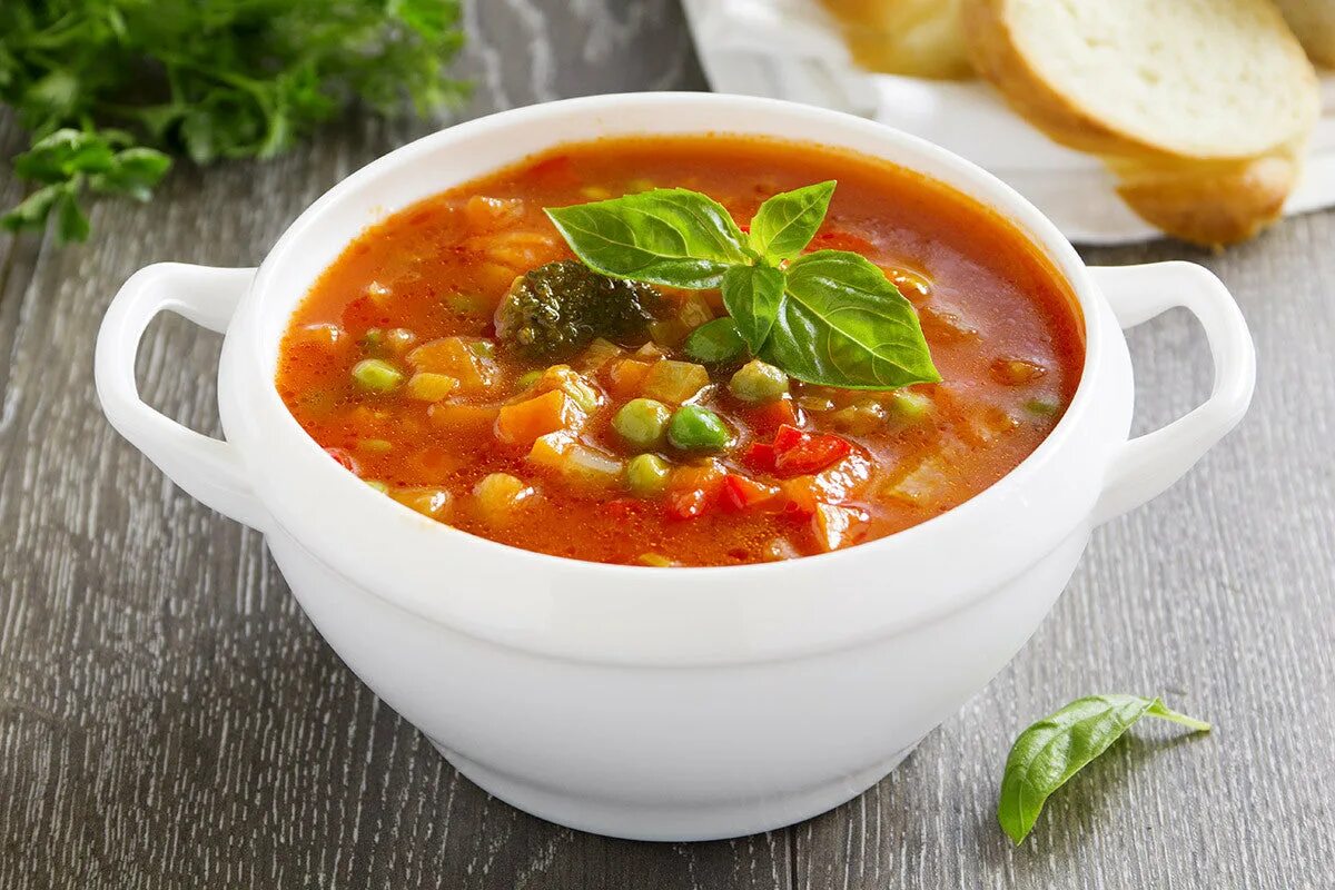 Chmcl soup. Овощной суп минестроне. Минестроне итальянский. Минестроне (Minestrone) – овощной суп. Минестроне в Италии.