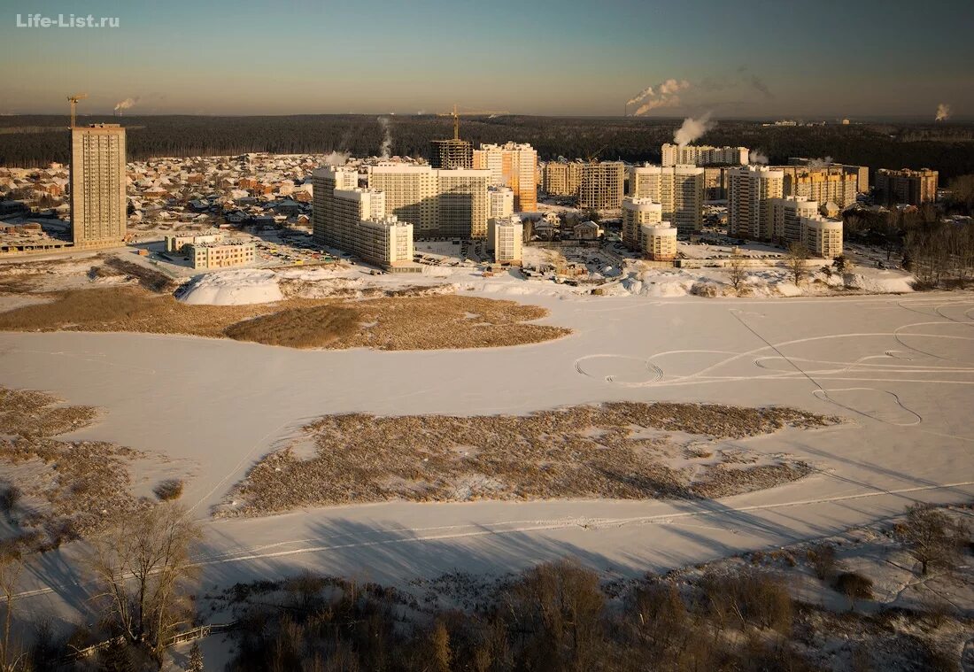 проект жк светлый екатеринбург. микрорайон уктус. микрорайон уктус екатеринбург. светлый жилой комплекс екатеринбург. застройка уктуса в екатеринбурге.