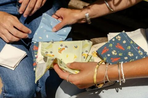 Подарить платок во сне