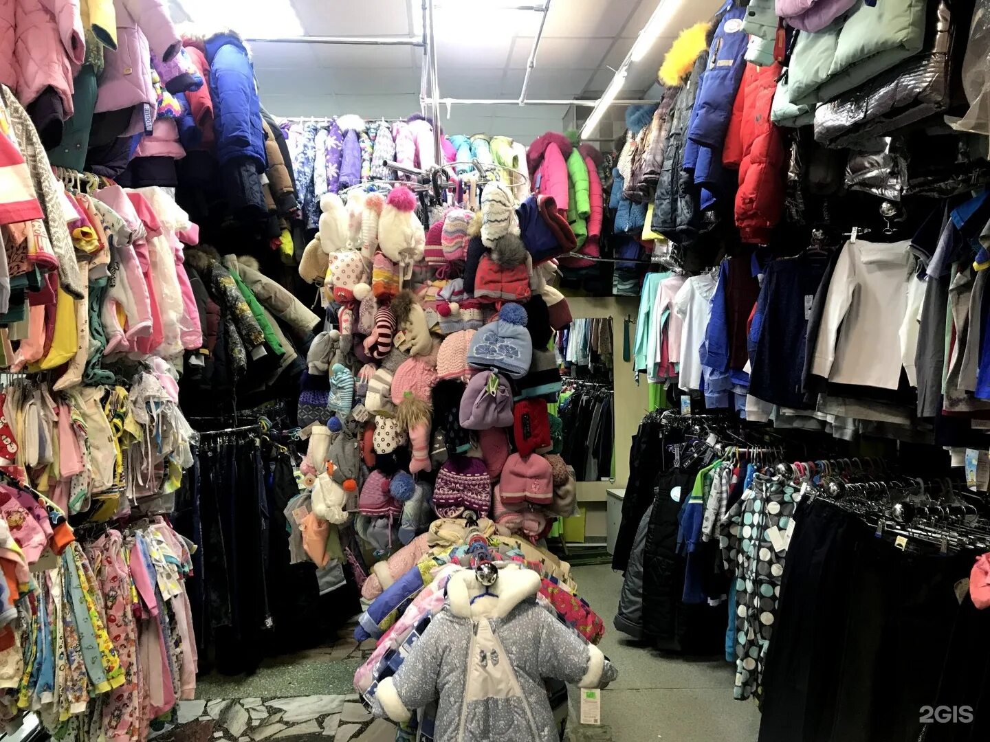 детские вещи волгоград. детская и подростковая одежда вывеска. магазин одежды для детей. детские магазины для новорожденных. ассортимент детской одежды.