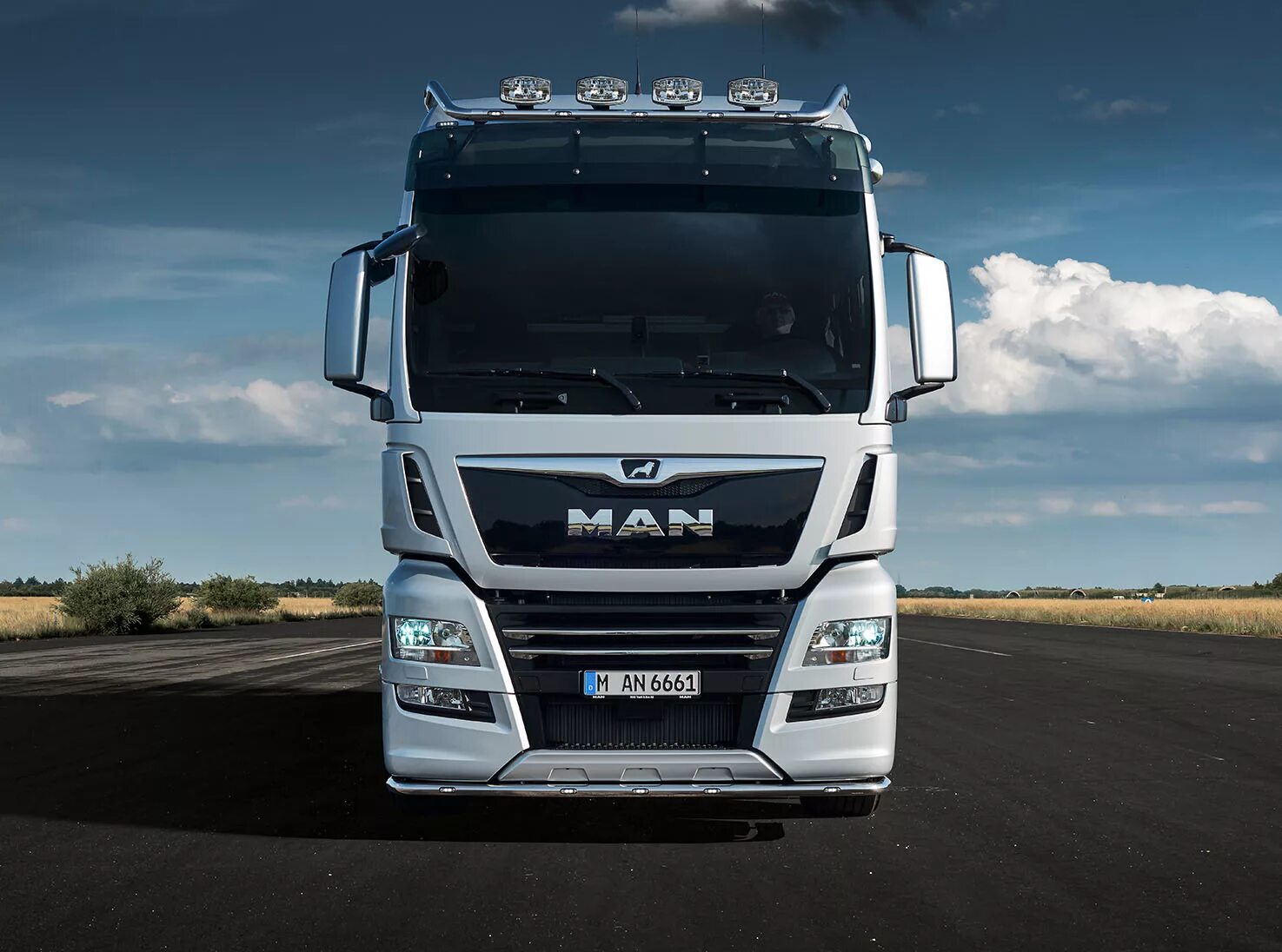 410 салон. тюнингованные грузовики ман. N+m=love. 480 салон. N&m.