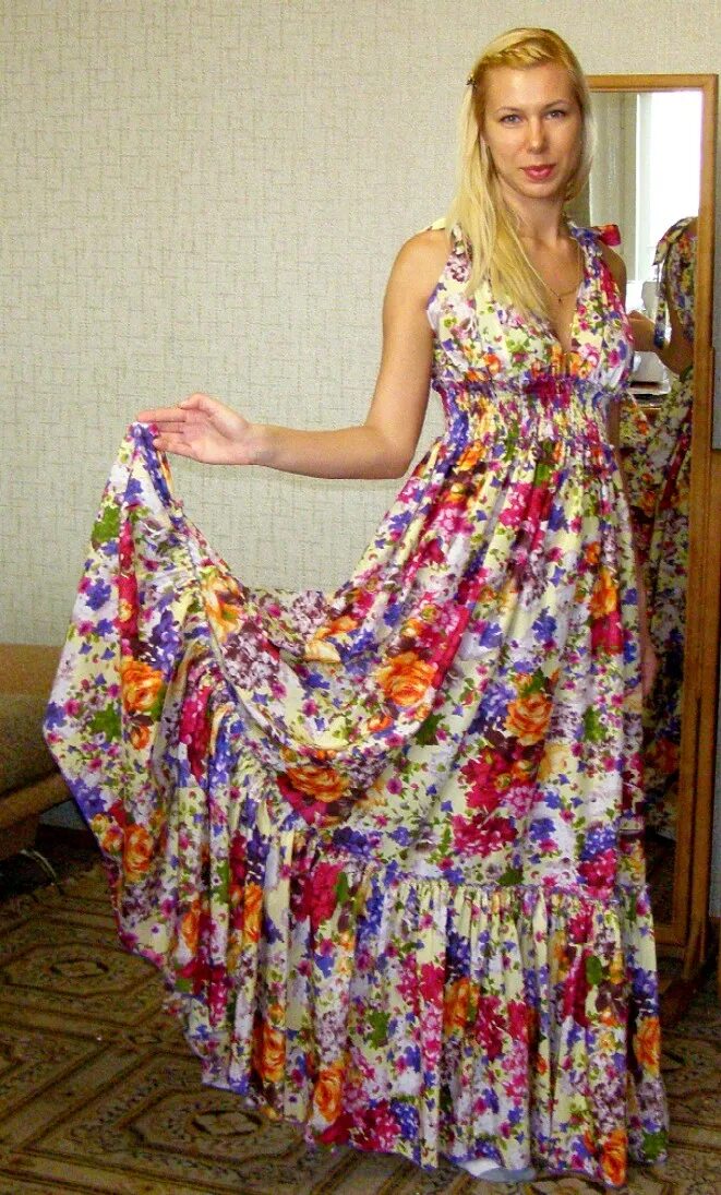 Следует шить платья из ситца. Следует шить платья из ситца. Из ткани сшить платье. Вы полагаете все это будет носиться. Следует шить платья из ситца.