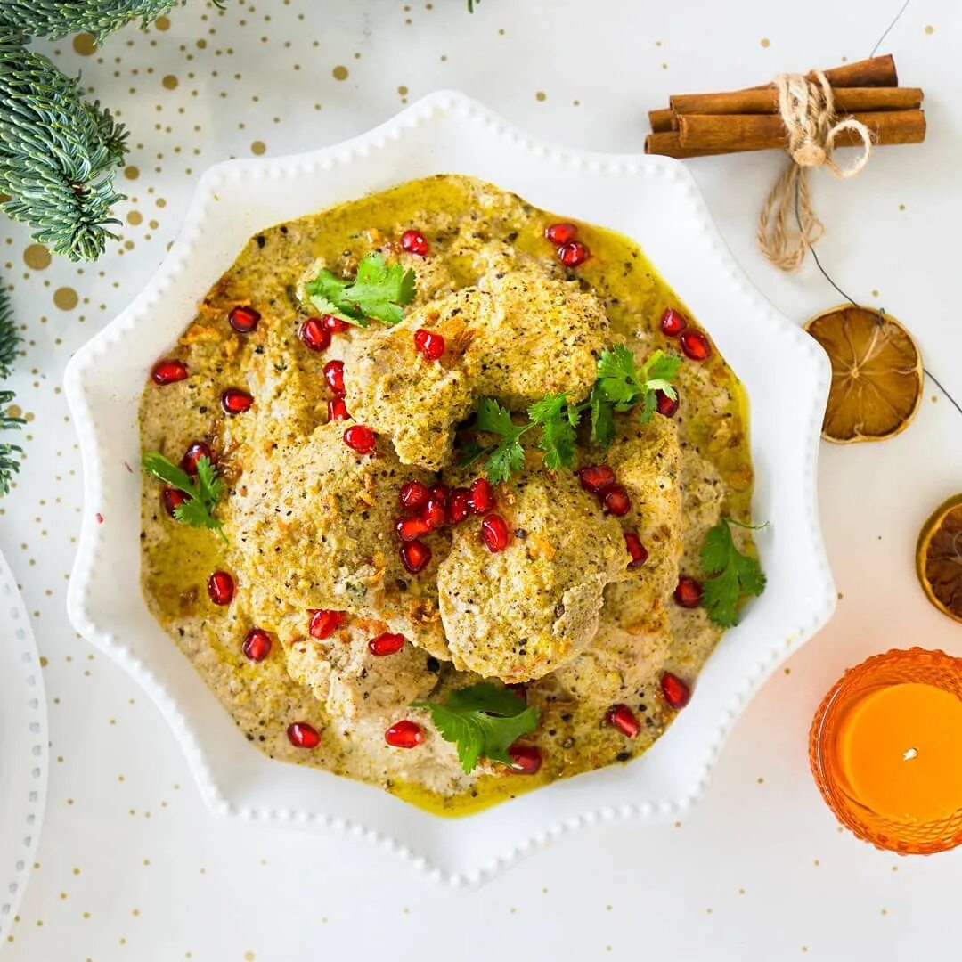 Сациви салат. Сациви из курицы по-грузински. Фото салата сациви с курицей. Грузинское блюдо сациви. Грузинская кухня сациви из курицы.