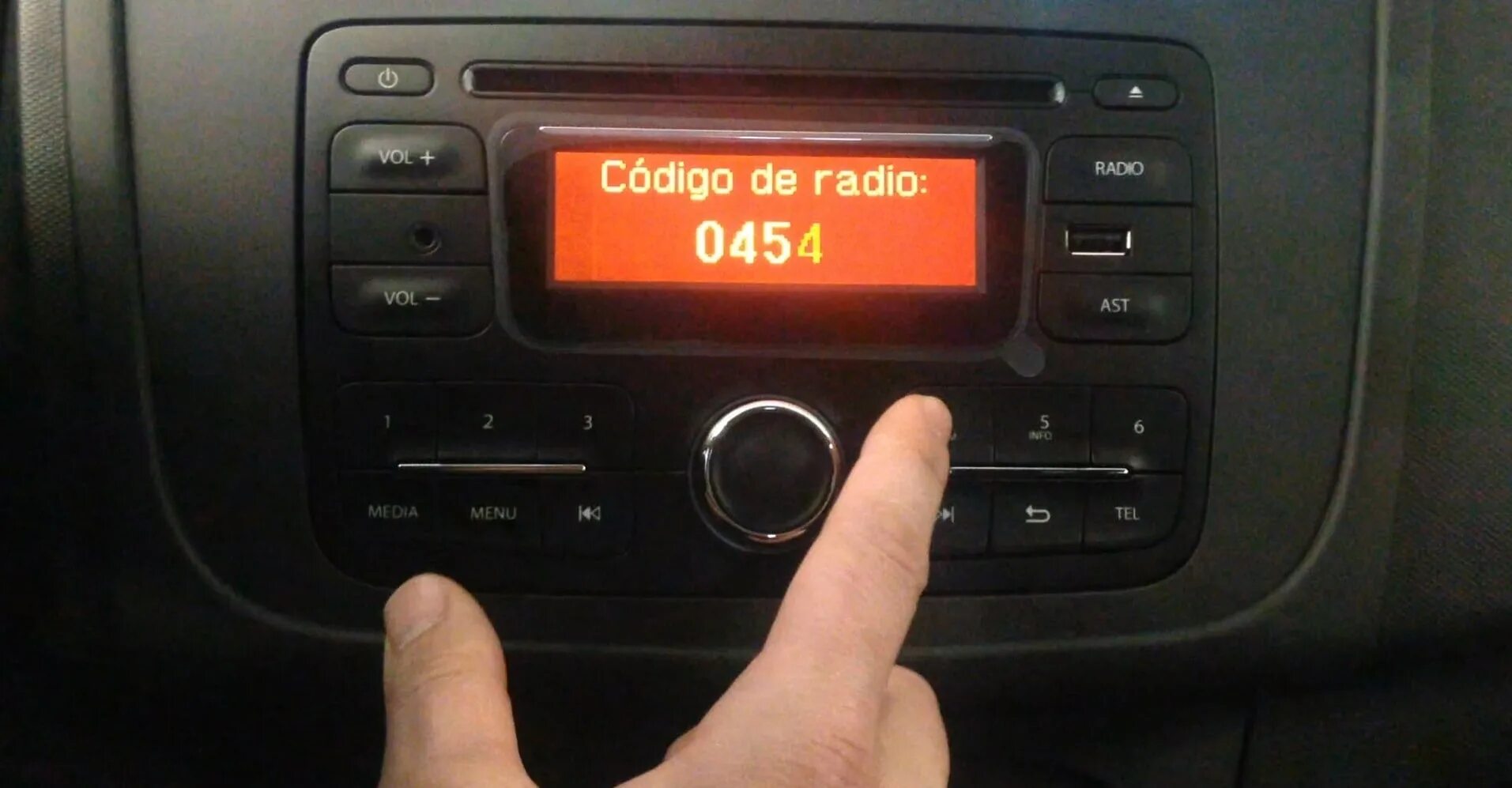 Рено логан радио. Visteon магнитола дастер рено. магнитола dacia duster. код радио дастер. код автомагнитолы renault sandero.