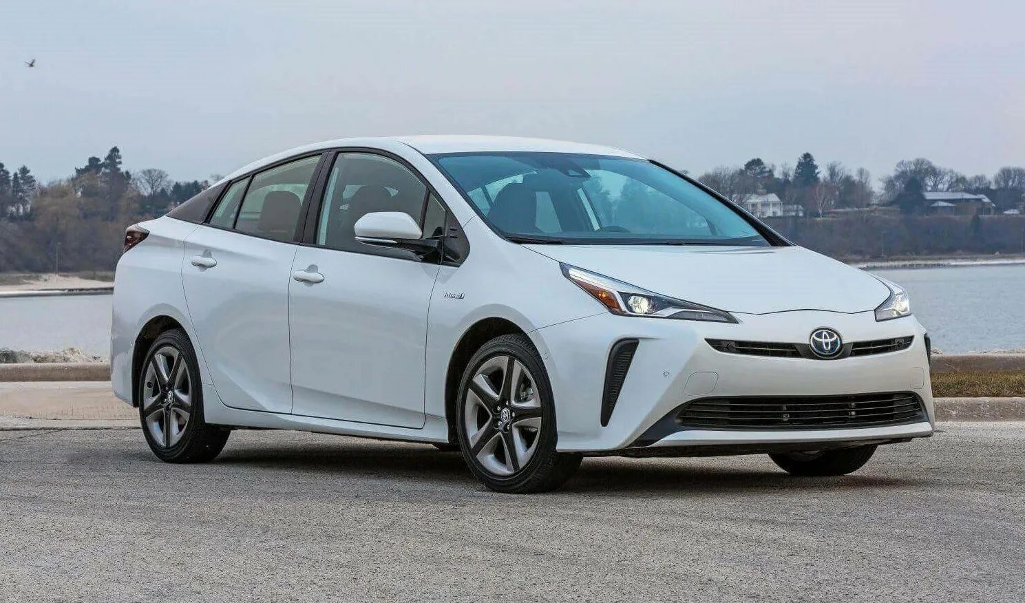 Тойота Приус 2018. Toyota Prius 2019. Тойота Приус 2021. Тойота Приус 2022.