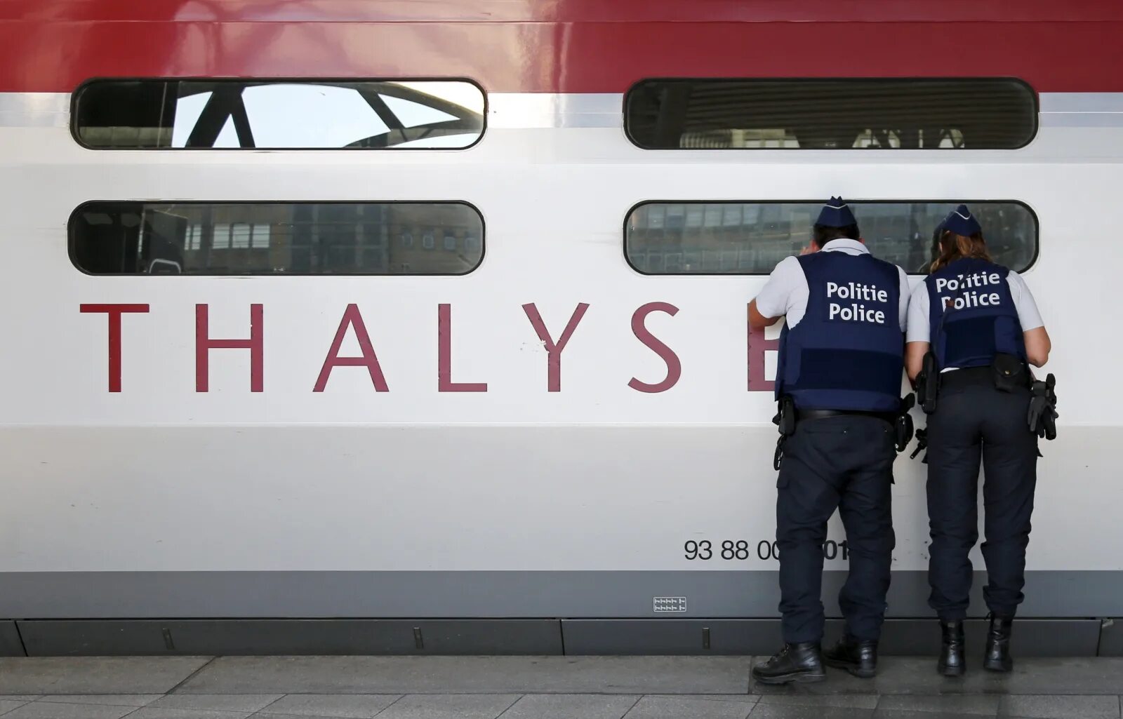 Поезд Амстердам Париж. Thalys. Террорист в поезде Амстердам Париж. Train из Парижа в Амстердам. Париж амстердам поезд