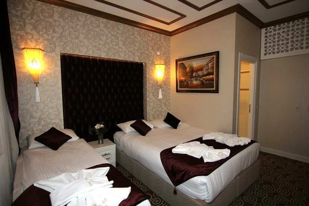 Istanbul royal hotel. Диамонд отель турция. Отели ближайшие ко мне. Даймонд отель стамбул. Роял даймонд.