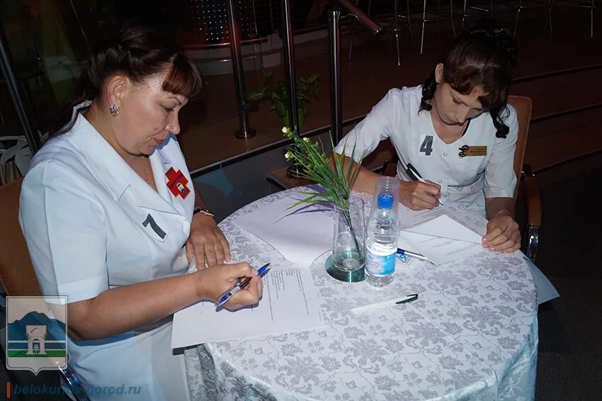 Санаторий надежда ессентуки лечение. Украинские медсестры. Санаторий надежда ессентуки официальный сайт. Становое больница врачи. Медицинская сестра в санаторий.