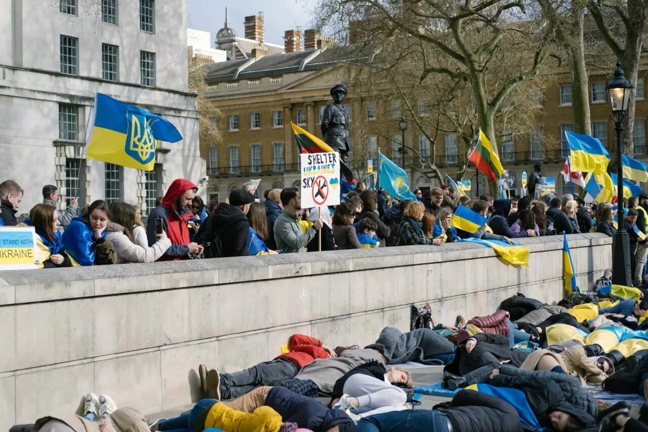 Россия против Украины. Против войны с Украиной. Украинский против русского