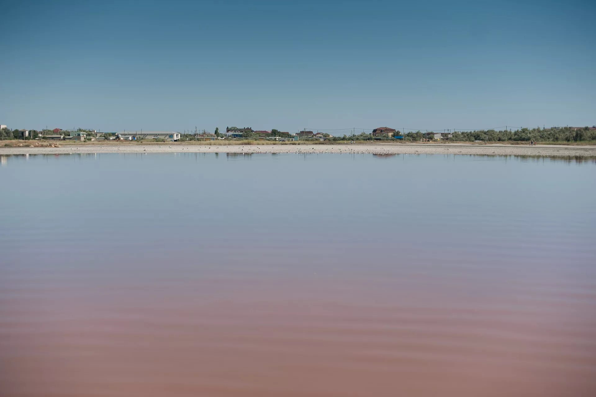 Озеро Тинаки Астрахань. Соленое озеро Тинаки. Соленое озеро Астраханская область Тинаки. Озеро Ильмень Тинаки. Лечебные озера области