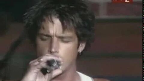 Песня like a stone. Audioslave like a stone. like a stone.