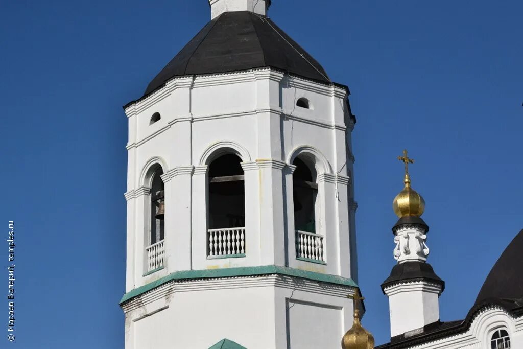 дворцовая церковь сошествия святого духа казанского кремля. церковь рождества иоанна предтечи ключищи. иркутск тельма казанская церковь. колокольни храма успения божией матери иваново. арпачево маяк колокольня.