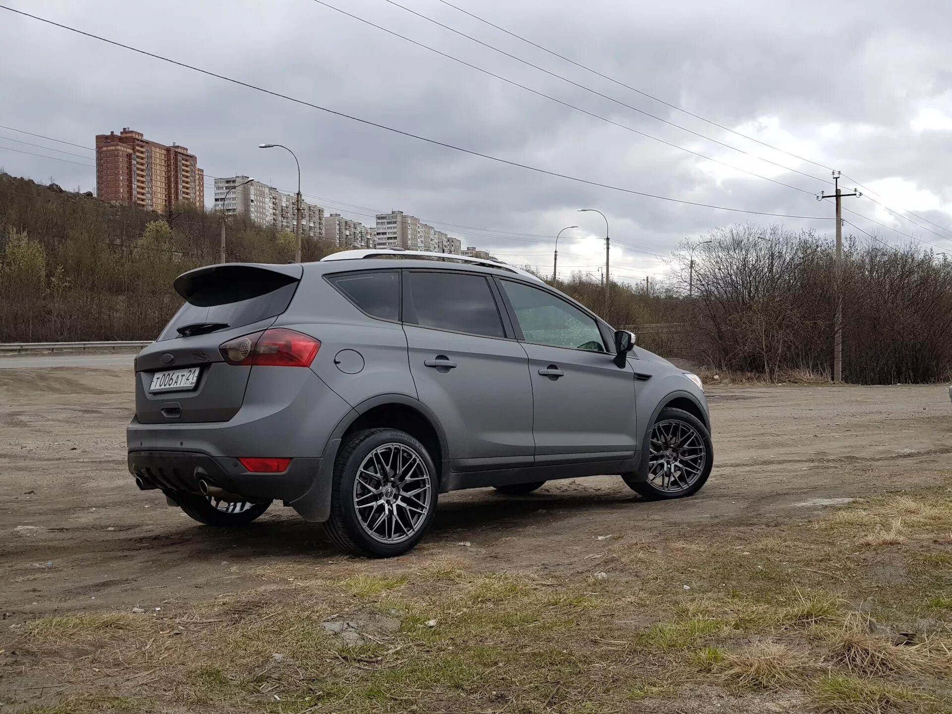 Форд куга r17. Колеса Ford Kuga r17. Форд Куга 2.5. Форд Куга r19. Форд Куга 2 r18.