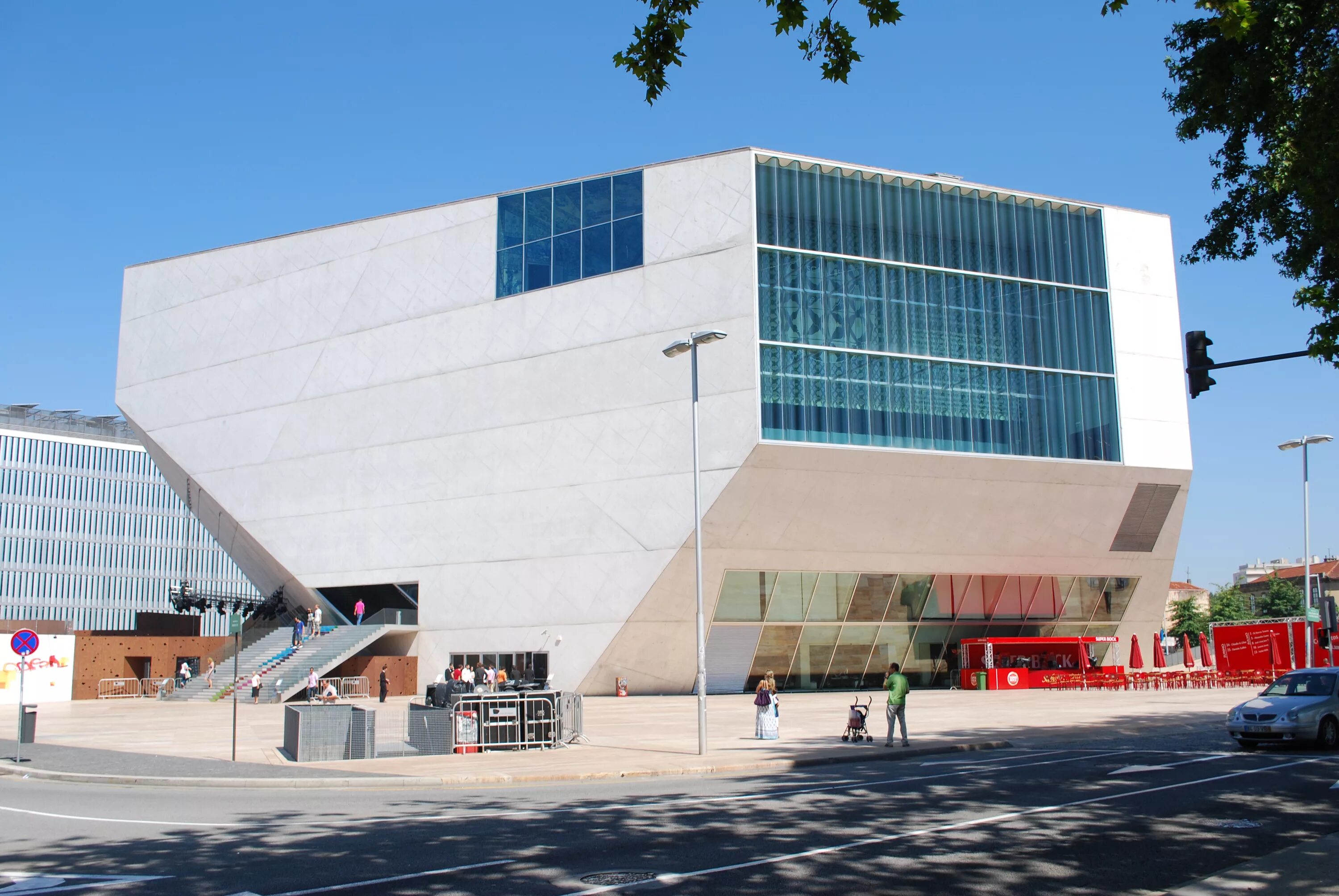 Концертный зал дом музыки в порту португалия. Здание casa da musica, порту, 2003. Концертный зал колхас. Casa da musica (порту). Casa da.