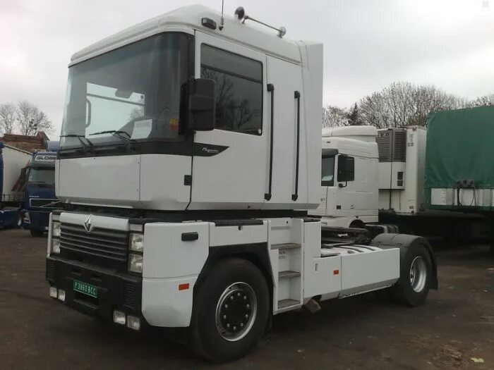 Renault magnum e-tech. Книги про грузовые автомобили. Renault magnum e6. Renault magnum e tech 400. Грузовой эвакуатор рено магнум 480.