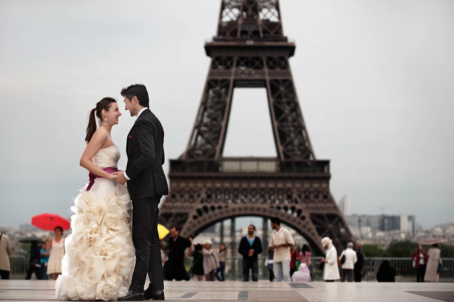 Место брака. Свадьба во Франции. Свадьба в Париже. Свадебные традиции во Франции. Свадебная фотосессия в Париже.