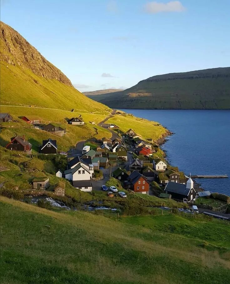 Кому принадлежат фарерские острова. Фарое Исланд острова. Тярнувик Фарерские острова. Фарерские острова Скандинавия. Фарерские острова Сандой.