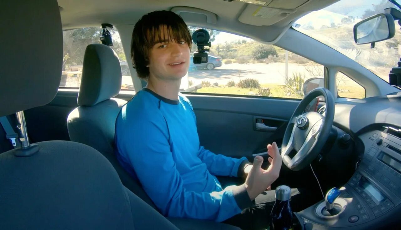 Убийство водителя такси в москве. Таксист который убивал людей. Таксист уголовник. Фильм фильм отрыв 2020. Таксист мигрант.