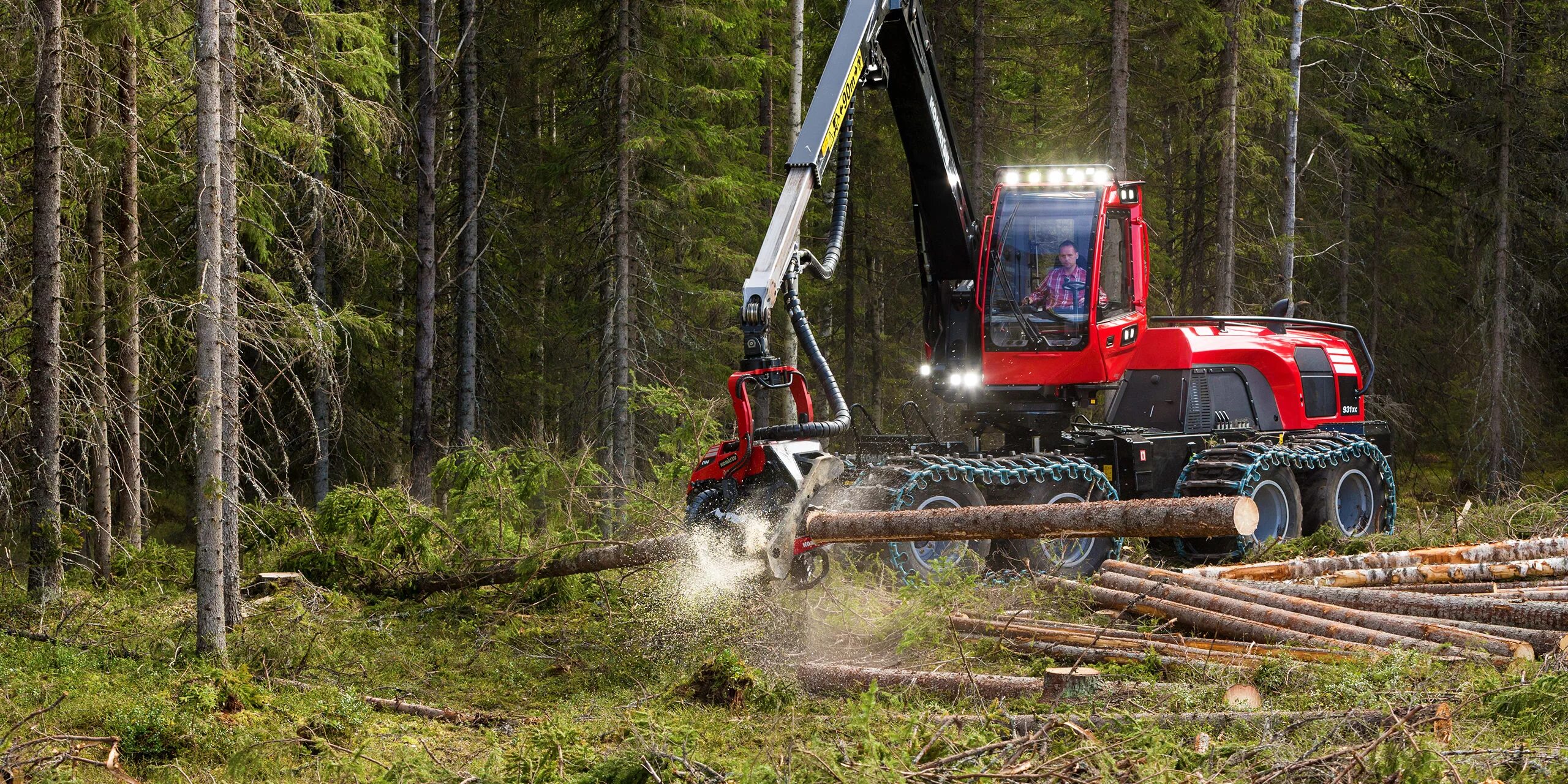 Харвестер лесозаготовительный. Харвестер Komatsu 931xc. Харвестер Komatsu, 931xc 8wd. Komatsu 931. Харвестер Valmet 931.