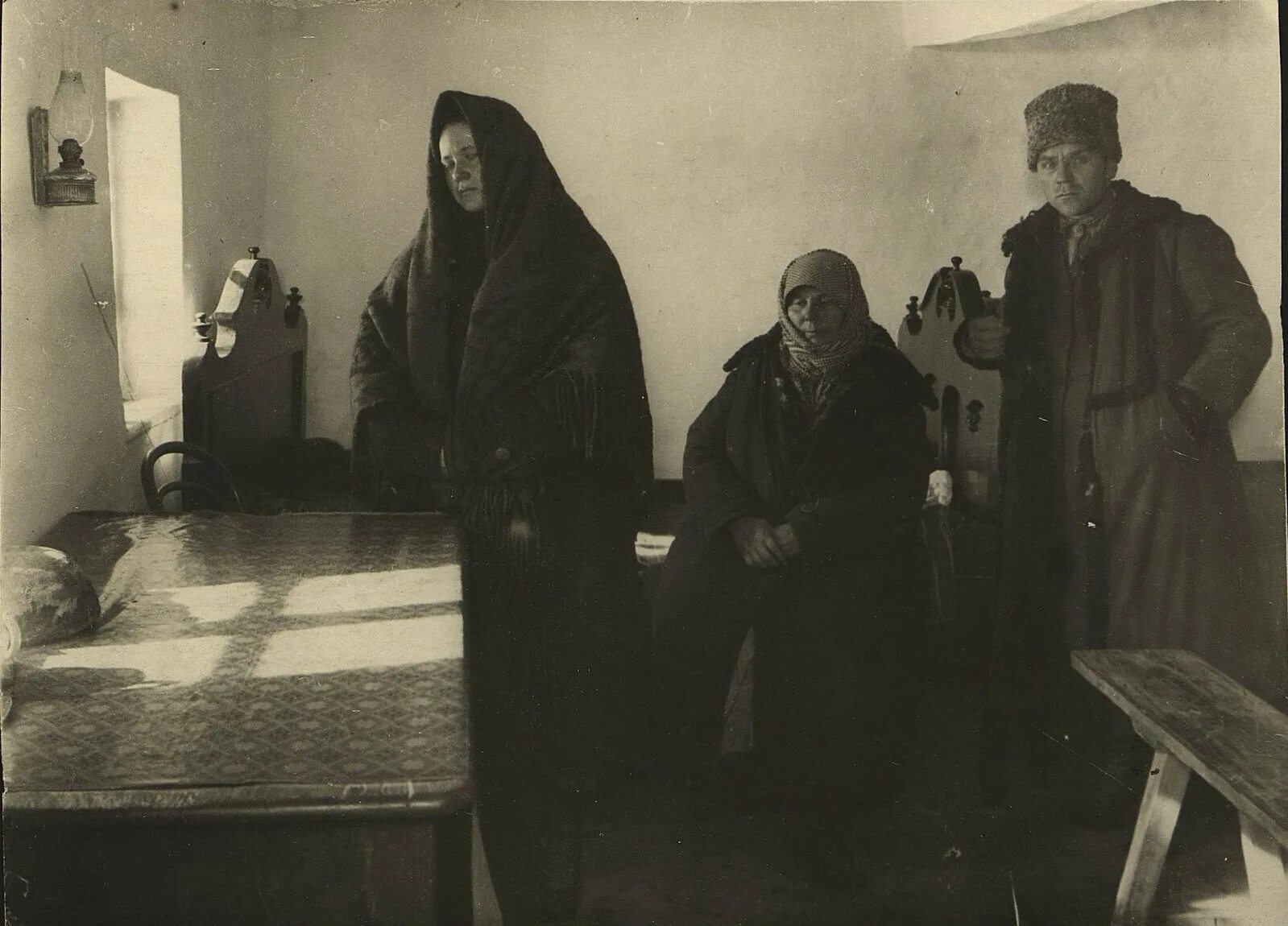 Крестьяне 1930. Раскулачивание 1932год алтай. Раскулаченные крестьяне курская. Раскулачивание станица лабинская. Раскулачивание 1932год алтай.