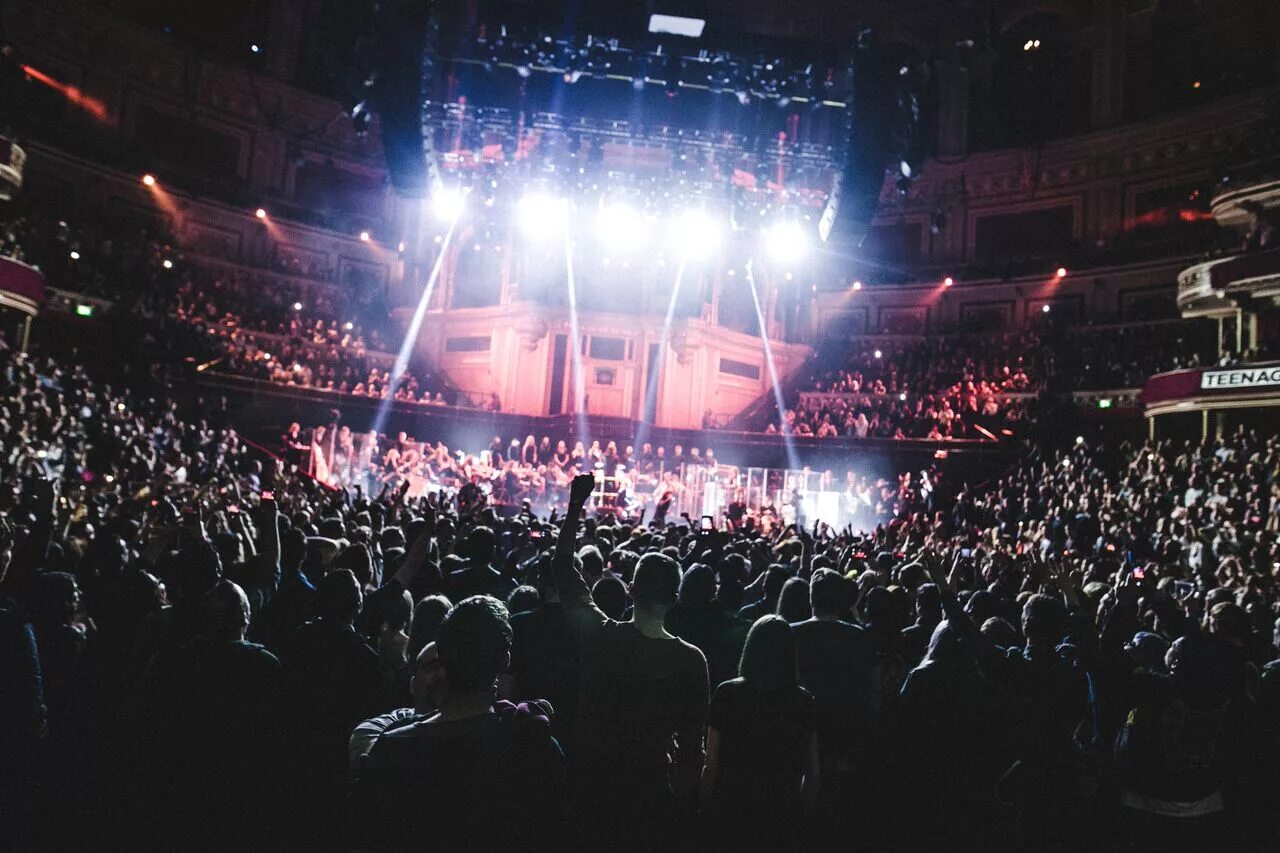 Architects live at royal albert hall. Bring me the horizon - live at the royal albert hall 2016. Bring me the horizon - live at reading and leeds - (2022) - blue ray - обложка. Bring me the horizon albert hall. Bring me the horizon albert hall.