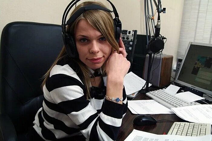 Вести какая радиостанция. Радио вести. Вести какая радиостанция. Вести какая радиостанция. Вести какая радиостанция.