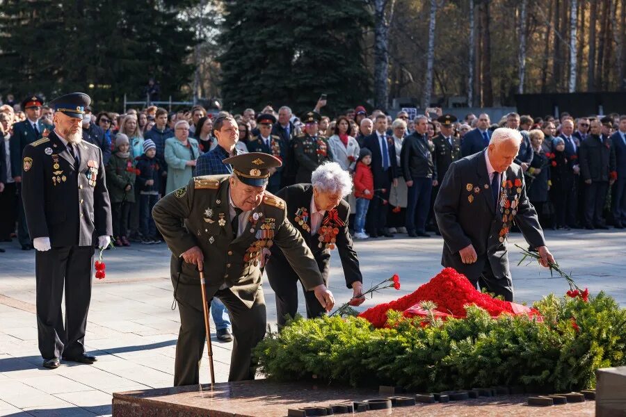 9 Мая Екатеринбург. Ветераны ЕКБ 9 мая фото. Ветераны ВОВ В Екатеринбурге 9 мая. 9 Мая в 2018 году Екатеринбурге. Свердловский 9 мая