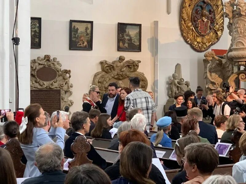 Чем кормить ротвейлера. Пусси без. Ротвейлер откормленный. Чем кормить ротвейлера. Пусси без.