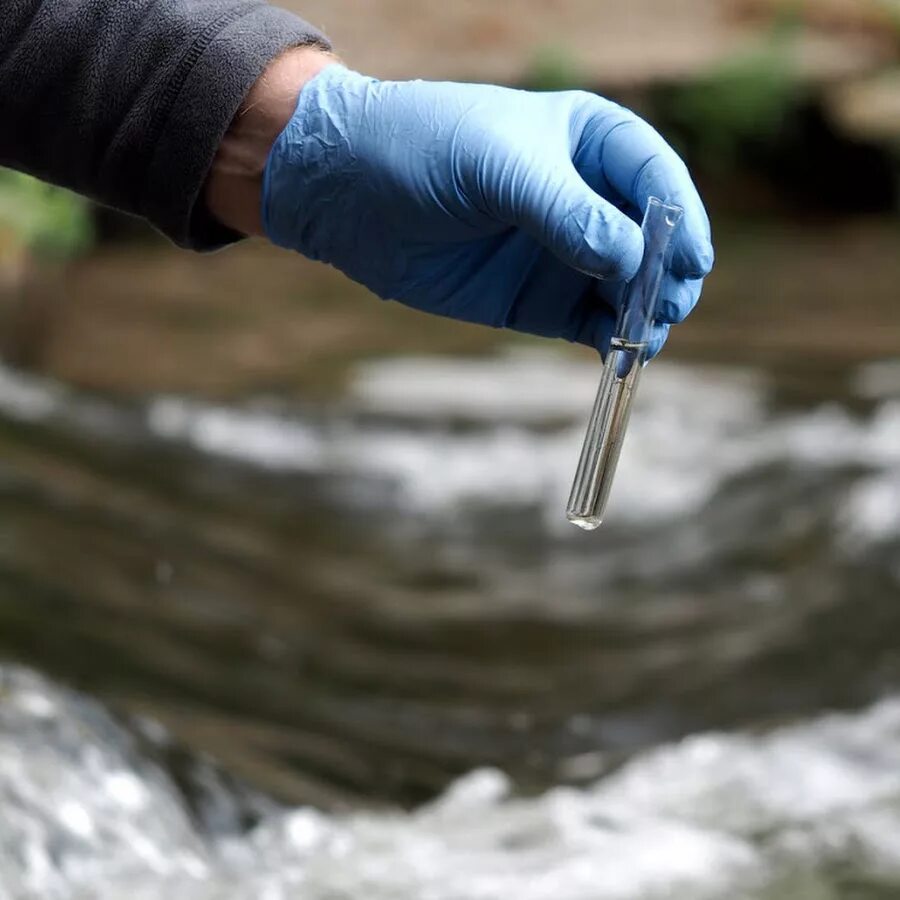 Водопользование акватории. Пробы сточных вод. Качество воды. Загрязнение воды. Пробы загрязненной воды.