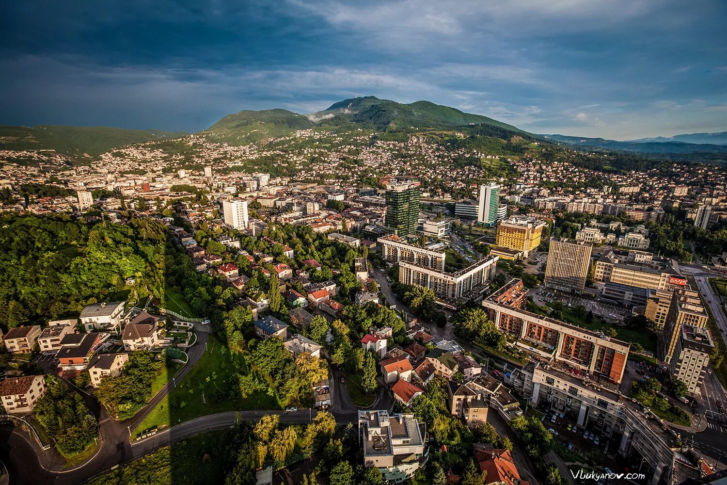 сараево центр. сараево столица. босния сараево. босния и герцеговина столица сараево. сараевский кантон, босния и герцеговина.