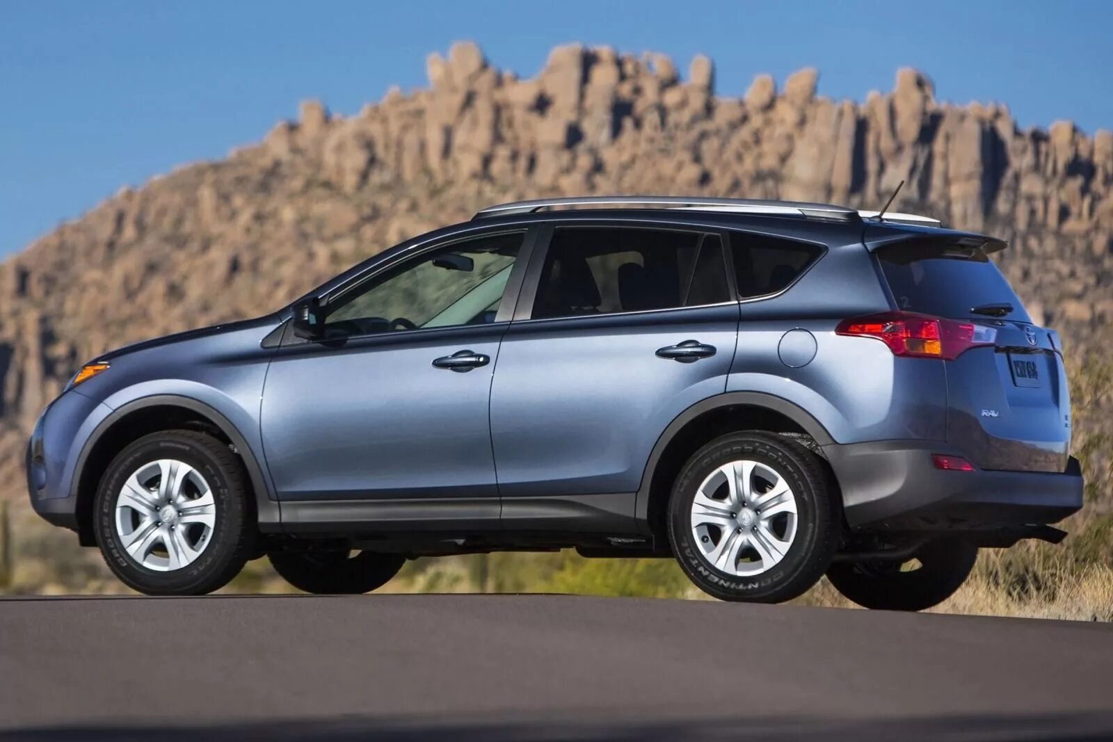 Toyota rav4 2015. Toyota rav4 2014. Toyota rav4 2013. Тойота рав 4 2013.