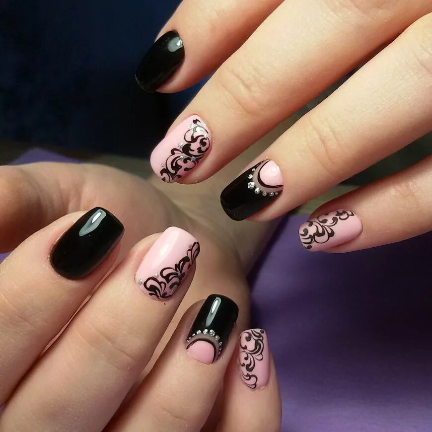 Черный весенний маникюр. Шикарные ногти. Красивый дизайн ногтей. Красивый маникюр с узорами. Красивый маникюр черный с розовым.