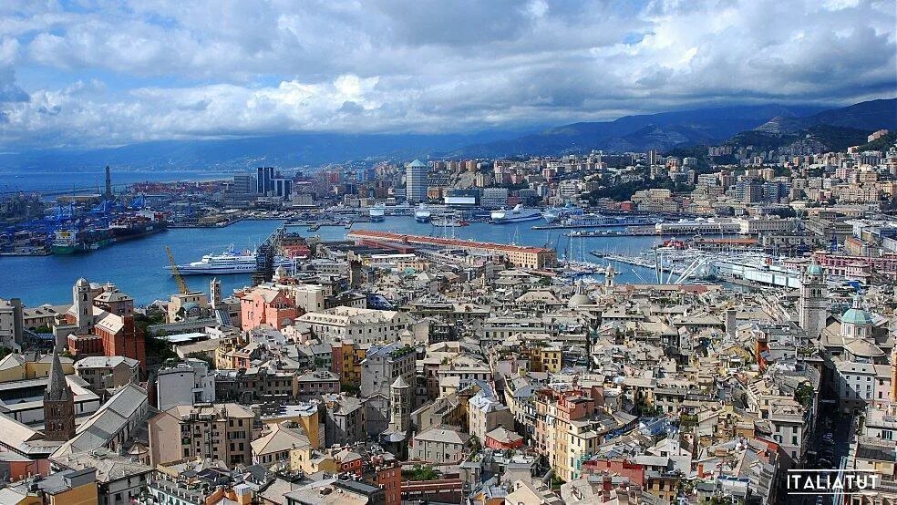 Порт генуя. Генуя фото. Genova италия. Кто родился в городе генуя италия. Порт генуя.